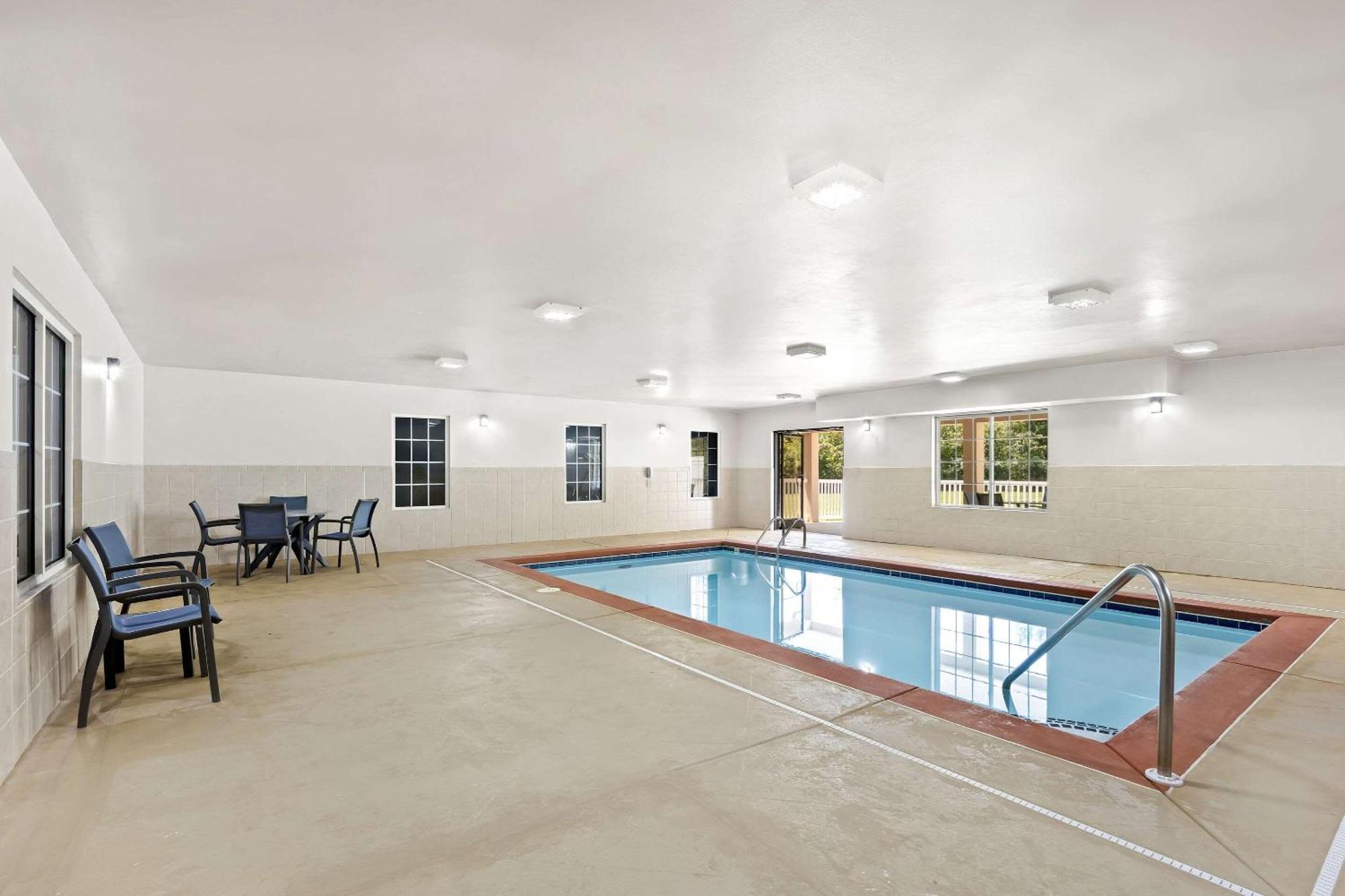 Comfort Inn & Suites High Point - Archdale מראה חיצוני תמונה